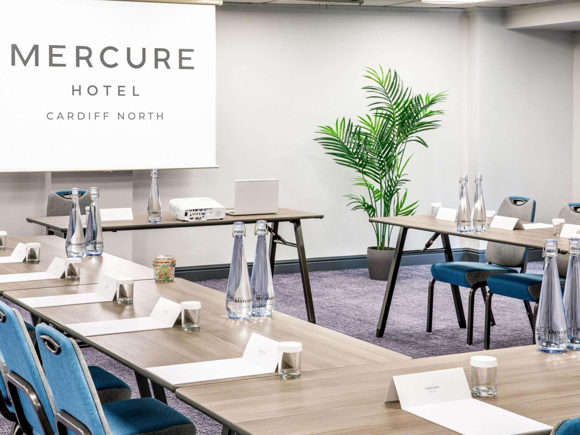 Mercure Cardiff North Hotel Ngoại thất bức ảnh